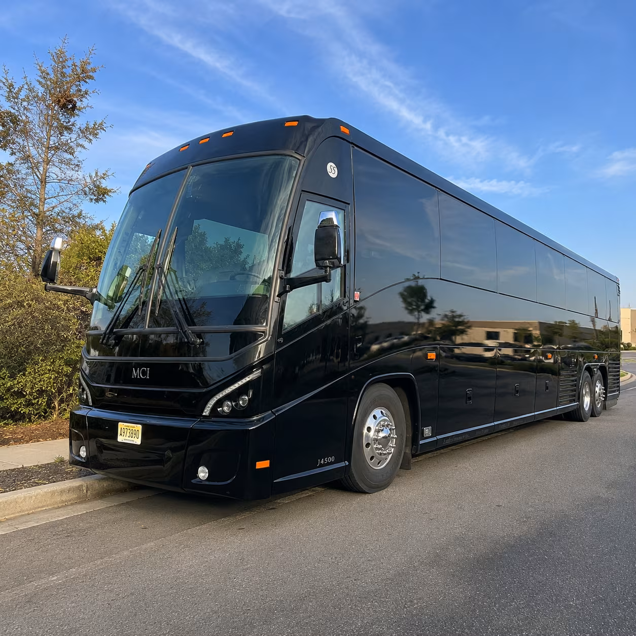 shuttle transportation between southgate and detroit arsenal in warren