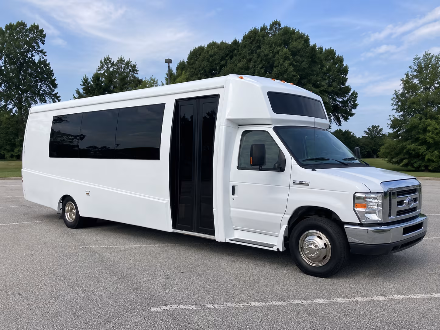 southgate 18 passenger party bus